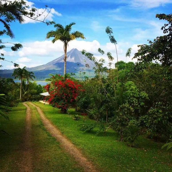 Essence Arenal Spa & Yoga, hotel en El Castillo de La Fortuna