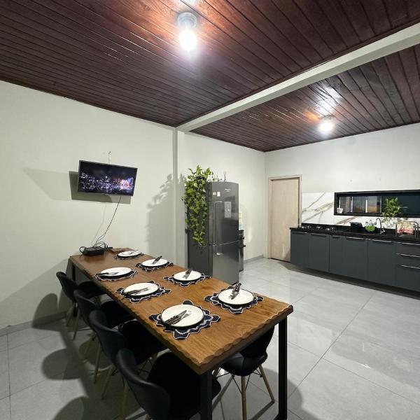 Casa espaçosa dentro de condomínio -até 8 hóspedes