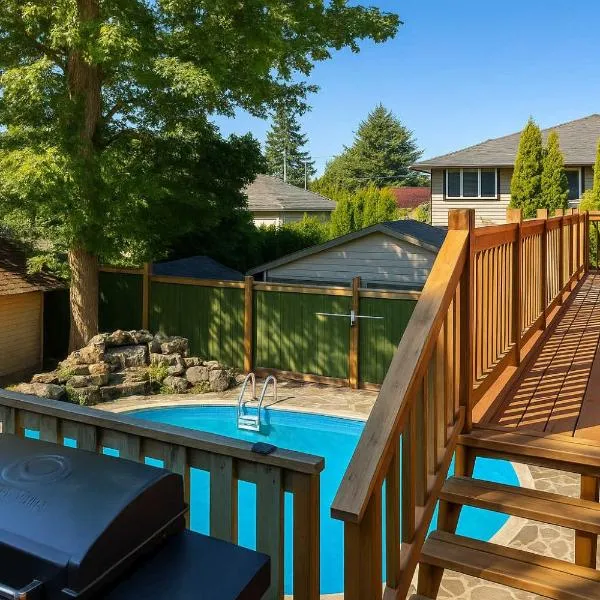 Quaint Attic Suite w Pool & Deck Access, hotel in Victoria