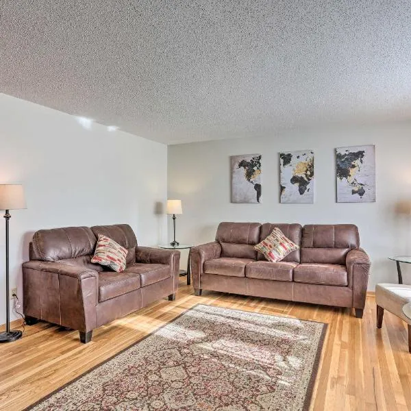 Rapid City Home - Walk to Canyon Lake Park, hotel in Rapid City