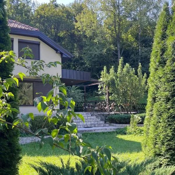 Vila Garden River Jahorina - Sarajevo, hotell sihtkohas Mokro