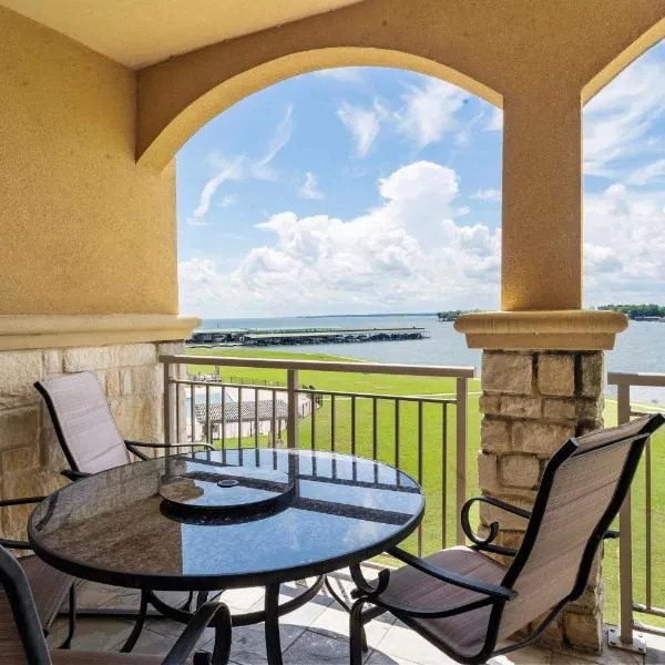 Lakefront Paradise with Stunning Views!, hotel a Corsicana