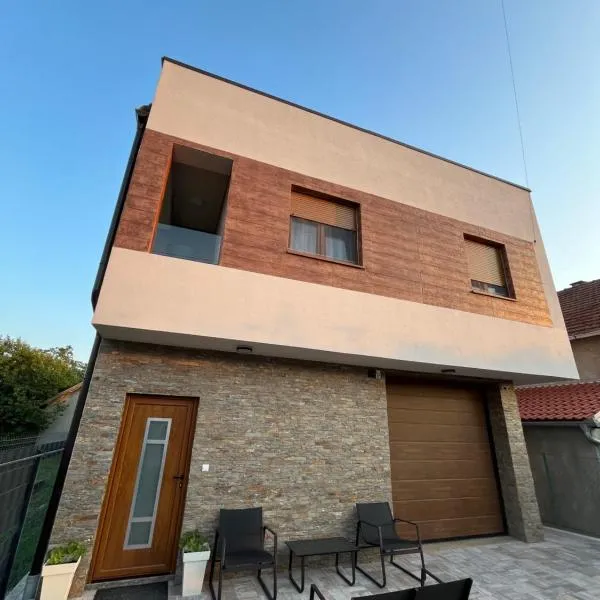 Casa Due, hotel in Novi Sad