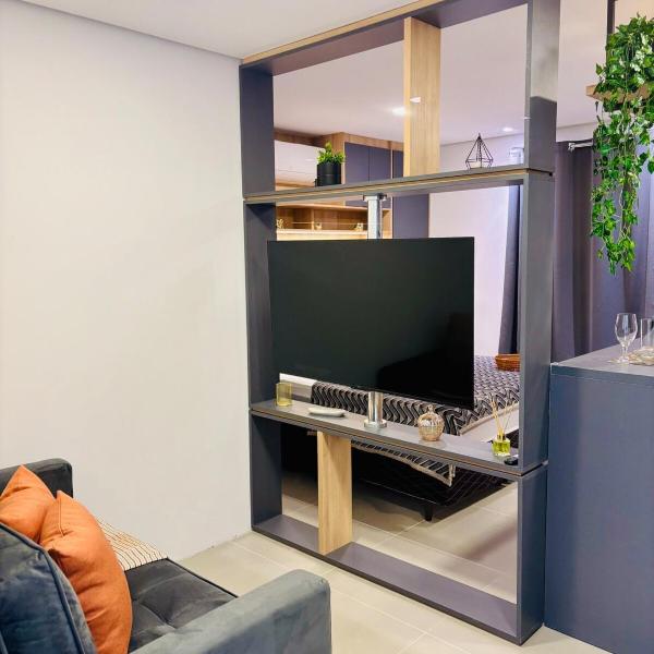Studio 112 Luxuoso Cama Queen Ar Condicionado e Cozinha Completa - Foto 5
