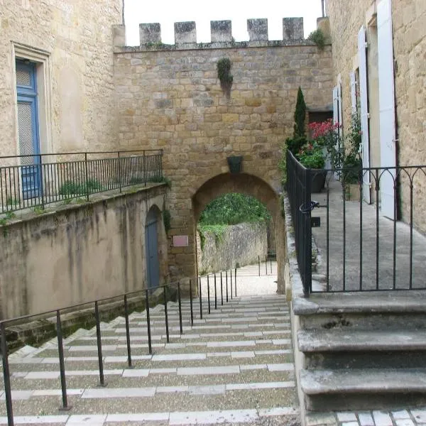 Duplex Carreyrou, hotel v destinaci Beaumont-du-Périgord