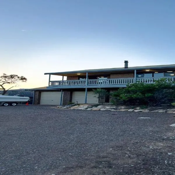 Bay Life - Relax, Unwind andeexperience Coffin Bay Life At Its Best!, Hotel in Coffin Bay