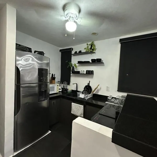 Casa Sol y Luna MID – hotel w mieście Mérida