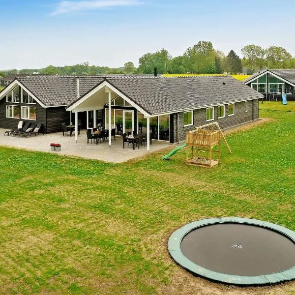 18 person holiday home in Bogense, hotel in Bogense