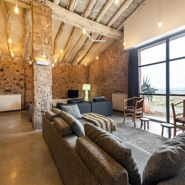Cottage in Fraga with Garden and Fireplace, hotel di Torrente de Cinca
