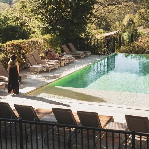 Les Lodges Sainte-Victoire Hotel & Spa, hotel in Aix-en-Provence