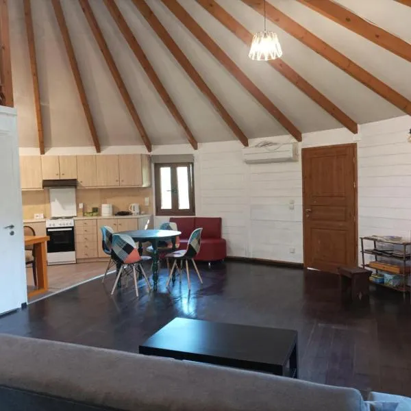 yurt experience, hotel in Istiaía