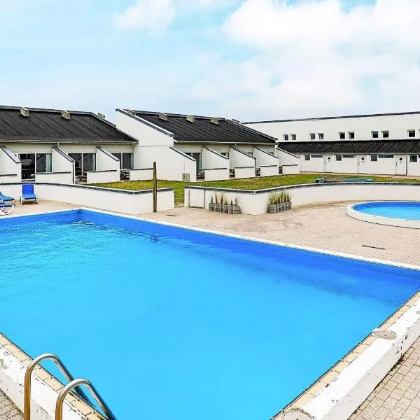 6 person holiday home in Brovst，布羅斯特的飯店