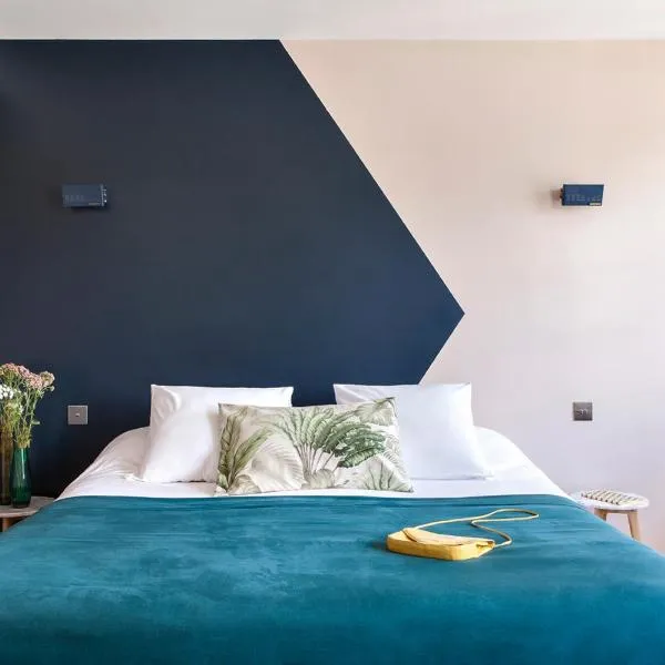 オテル アンリエット（Hôtel Henriette）、パリのホテル