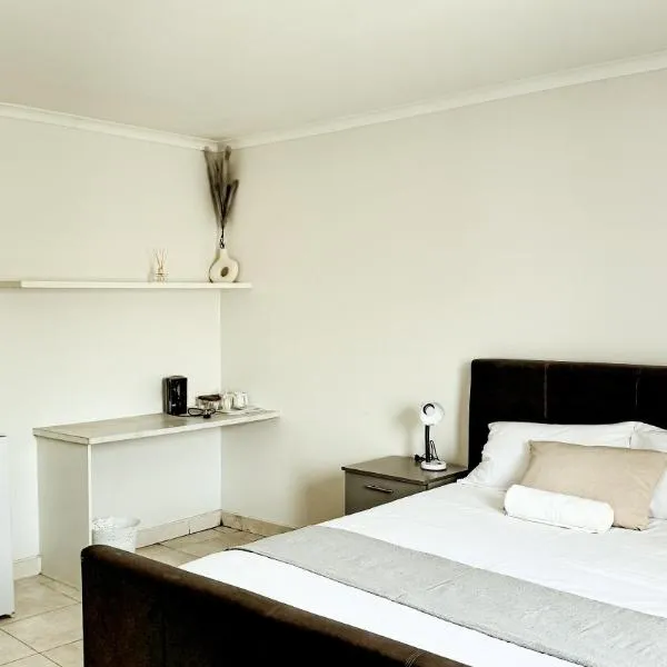 Bay Nomad Self-Catering Guesthouse, hotel in Walvis Bay