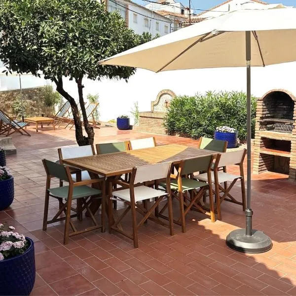 XXVIII- La Casa De Las Flores, hotel in El Colmenar
