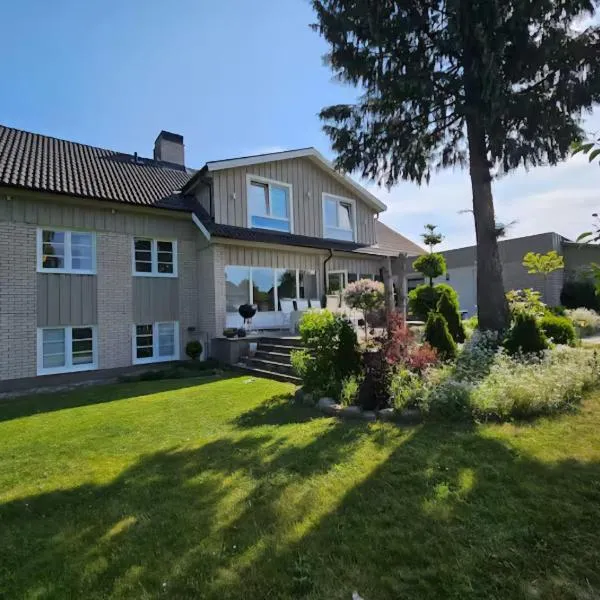 Dream house with garden, hotel v destinaci Kalmar