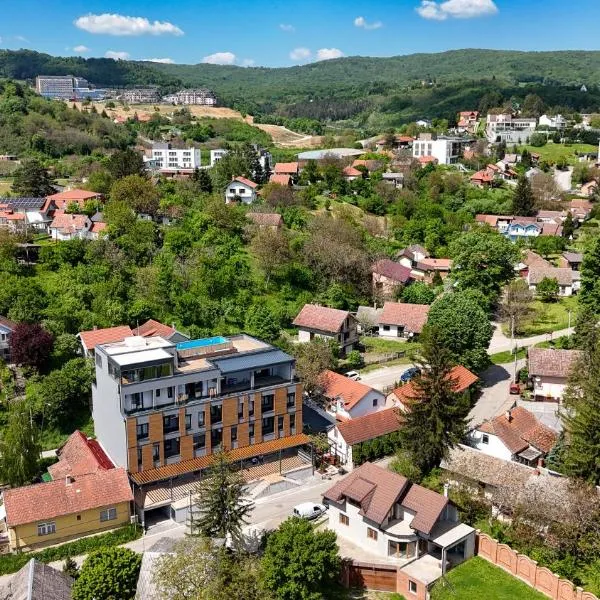 Crystal Luxury Apartments, hotel in Vrdnik