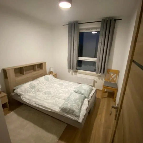 Nowy Apartament 4 Osob dobra lokalizacja Franciszkanska 300m z S6, hotel in Koszalin