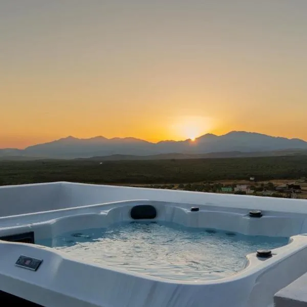 Evnia Sunset Crete Escape, Private HotTub Retreat, hotel em Rotásion