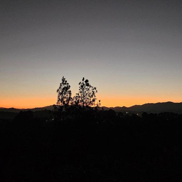 Refúgio Intenzo oferece acomodações na área urbana de Cunha, unindo tranquilidade, contato com a natureza e muito estilo