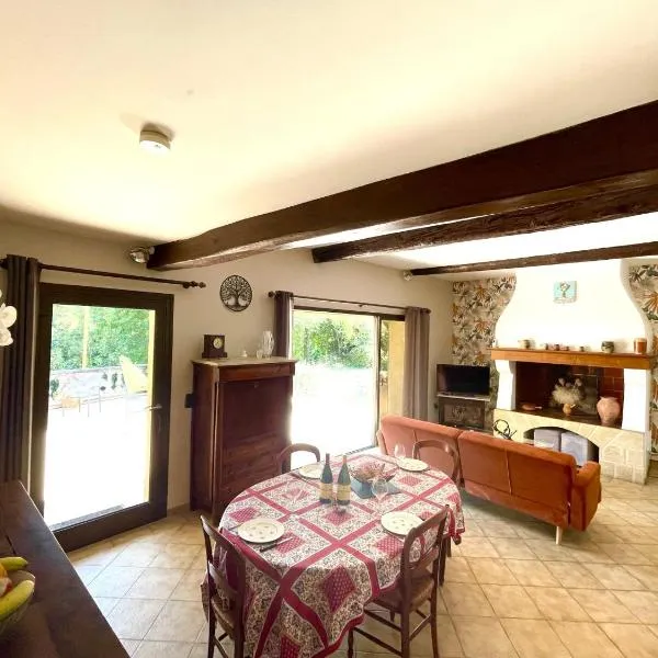 Le Régagnas, maison vigneronne, hotel v destinaci Aniane