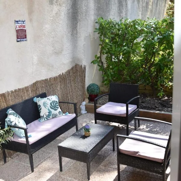 Élégant studio Gréoux Les Bains, hotel in Gréoux-les-Bains