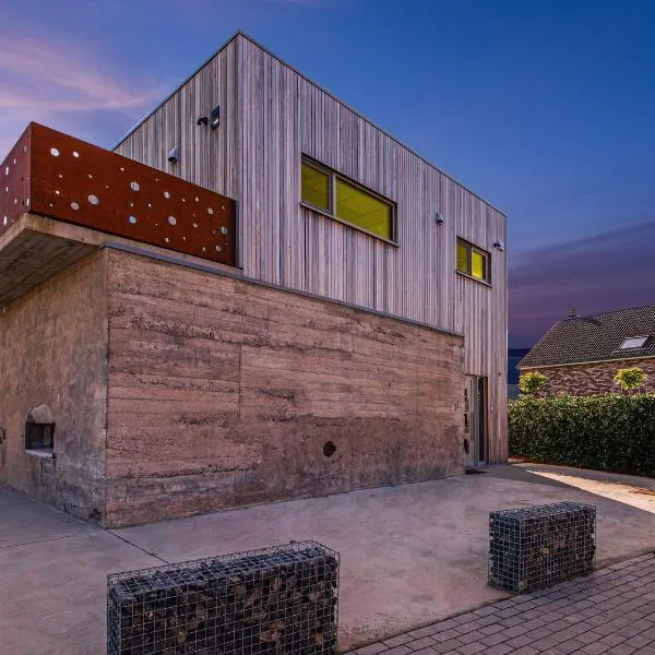 Holiday home in Vise Richelle near town, hotel in Richelle