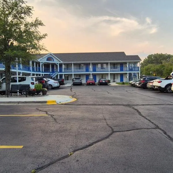 Fontana Village Inn, hotel in Lake Geneva