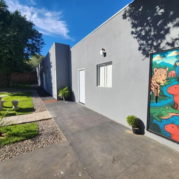 Suítes Caminho do Pantanal, hotel v mestu Aquidauana