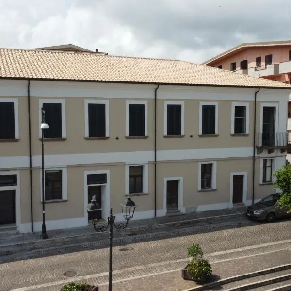 Palazzo Satriani Ethic Guest House, hotel in Briatico