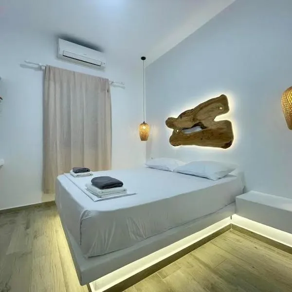Alexandra Suites & Rooms - MYKONOS PORT, hotel ve městě Mykonosu