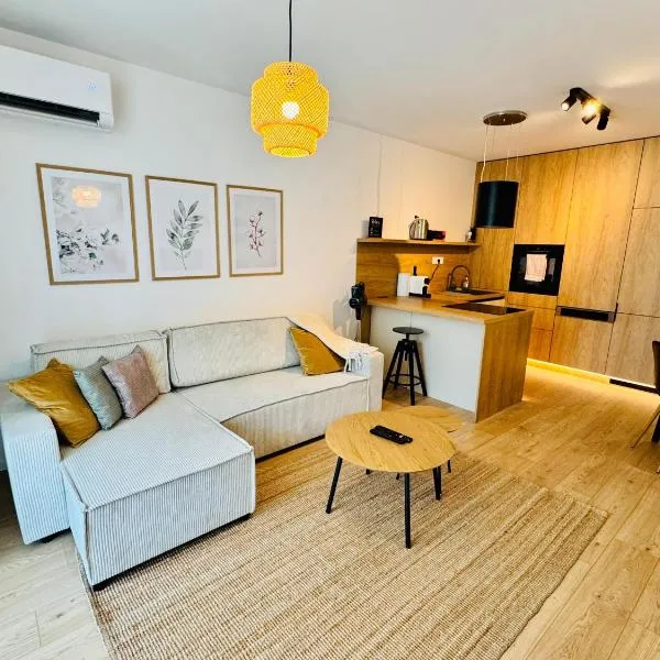 Little Rome - 2 Bedroom Apartment with Garden and Free Parking, hotel in Trnava