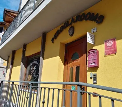 Pergola Rooms, hotell sihtkohas Tolmezzo