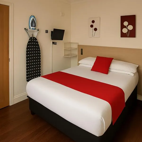 The Railway Sleeper Lodge, hotel in Colchester