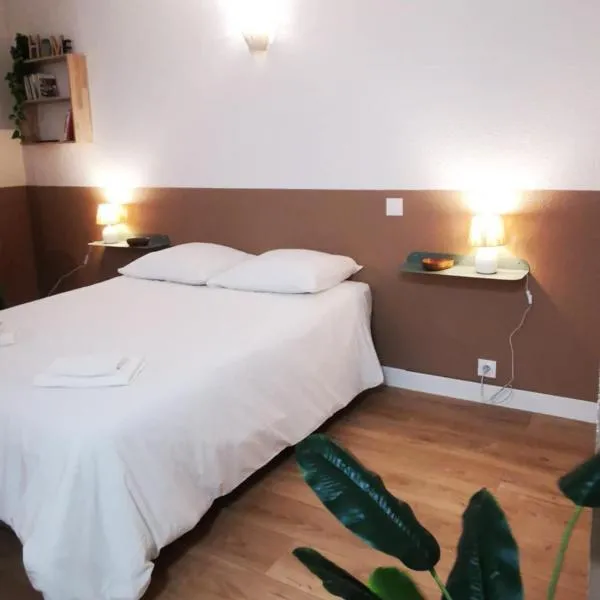 Studio 203, Esprit Zen sur le Port de plaisance, hôtel à Rochefort