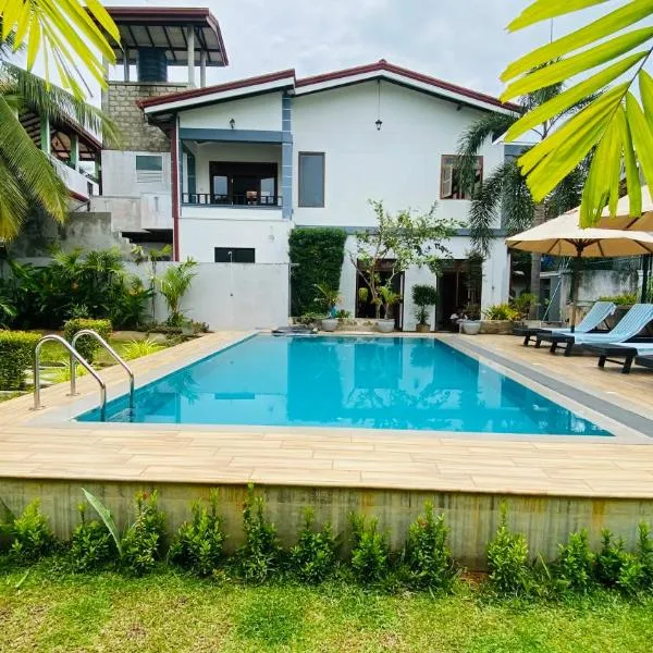 Erin Orr Villa, hotel in Wadduwa