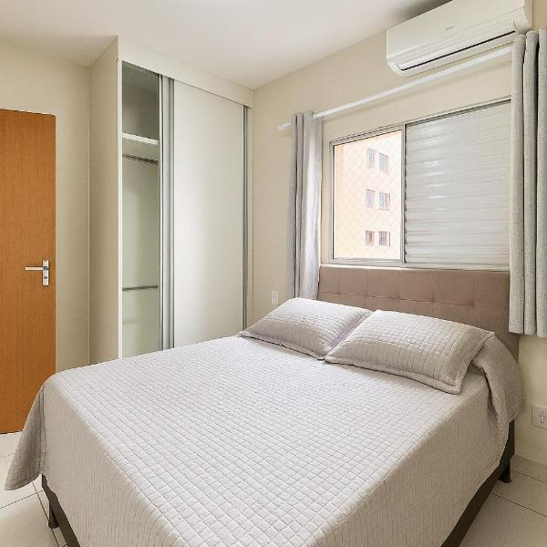 Apartmento com Garagem, Ar Condicionado próximo Madrecor, UFU, Parque Sabia