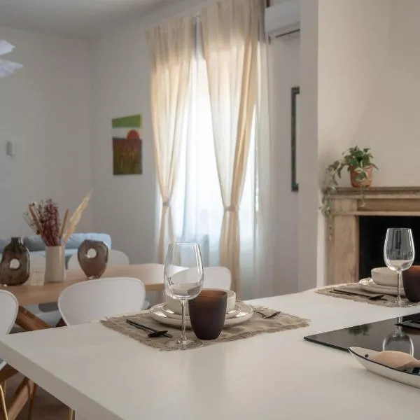 LUXURY - Casa dell'artista, hotel in Grottammare