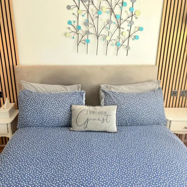 Luton में, होटल EasyStay - Bright & Spacious house, recently renovated, Free Parking near Luton Airport