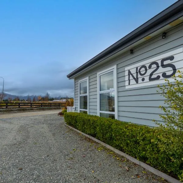 “No.25”Stand alone guest studio unit, hotel in Twizel