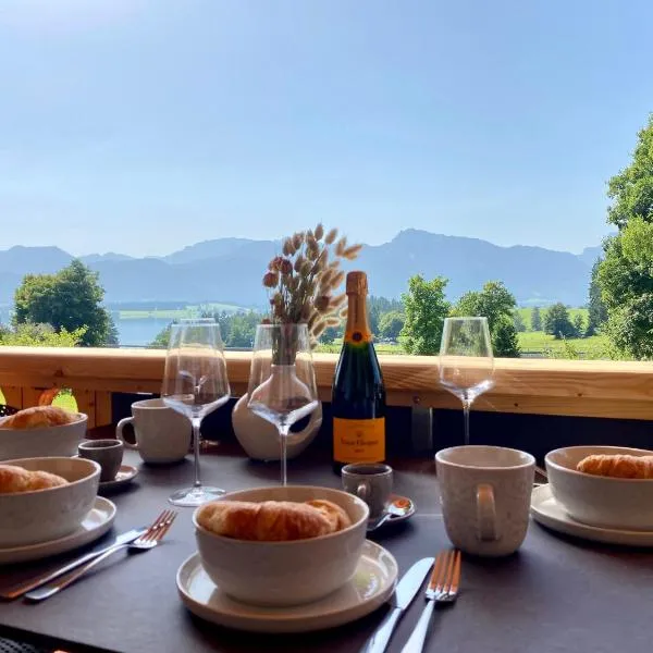 Hof & See Apartment I Bergblick I Balkon I Parken，里登的飯店