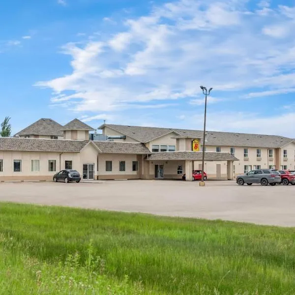 Super 8 by Wyndham Meadow Lake, Hotel in Meadow Lake