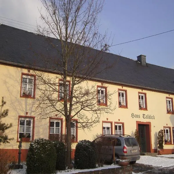 Charming Apartment in Morbach Germany with Terrace, ξενοδοχείο σε Thalfang