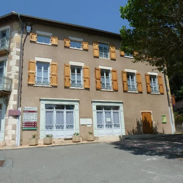 Les Gîtes de La Fontaine, hotel in Tramayes