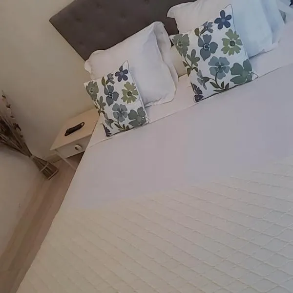 Hôtel JurJura, hotel em Dole