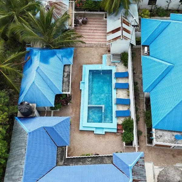 Vyogo Blue Villa Jambiani, hotel in Mfumbwi