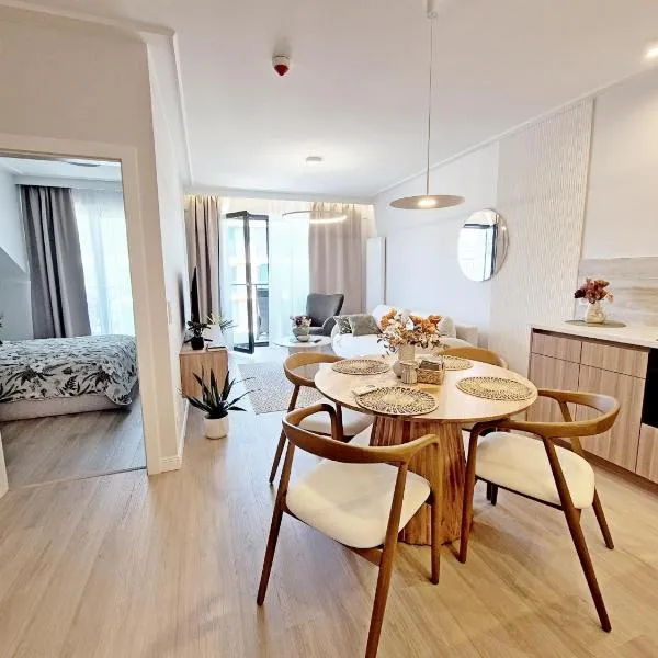 Rezydencja Niechorze PRESTIGE D312 z Basenem, Sauną, Jacuzzi, Klimatyzacją i Widokiem na Morze - 5D Apartments, hotel v destinaci Niechorze