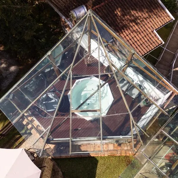 Pousada Apple House Campos do Jordao โรงแรมในกังโปสดูจอร์เดา