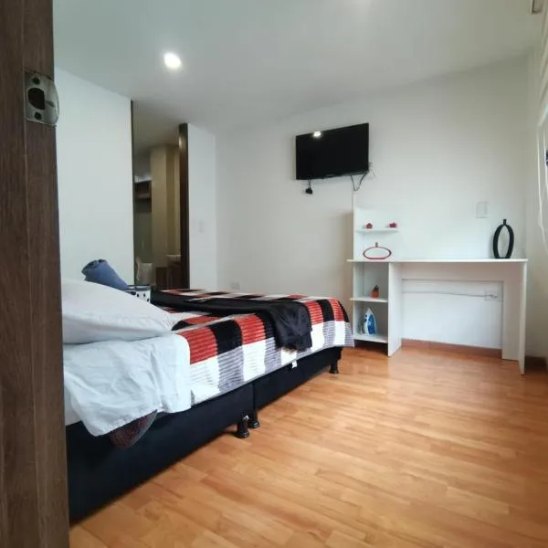 Aparta-estudio cerca UPTC, clínica de los andes, hôtel à Tunja