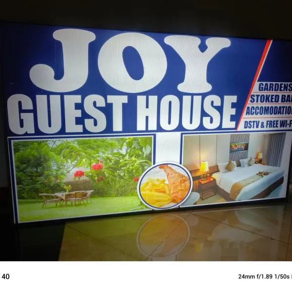 Joy guest house, hotel v destinaci Masaka